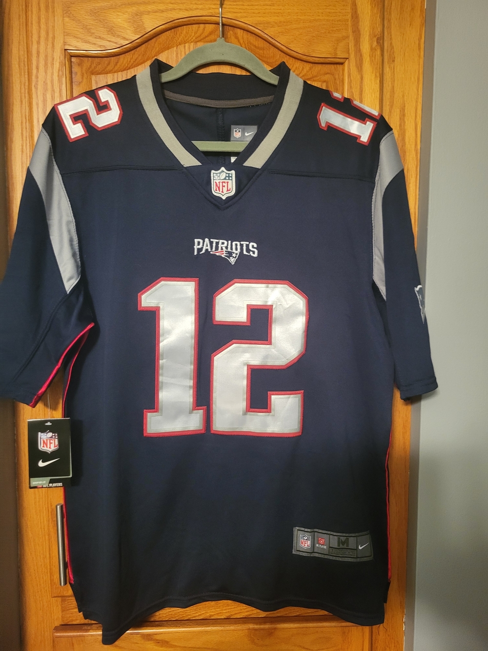Nike Tom Brady #12 New England Patriots Jersey NFL Players Men’s Mediu NWT